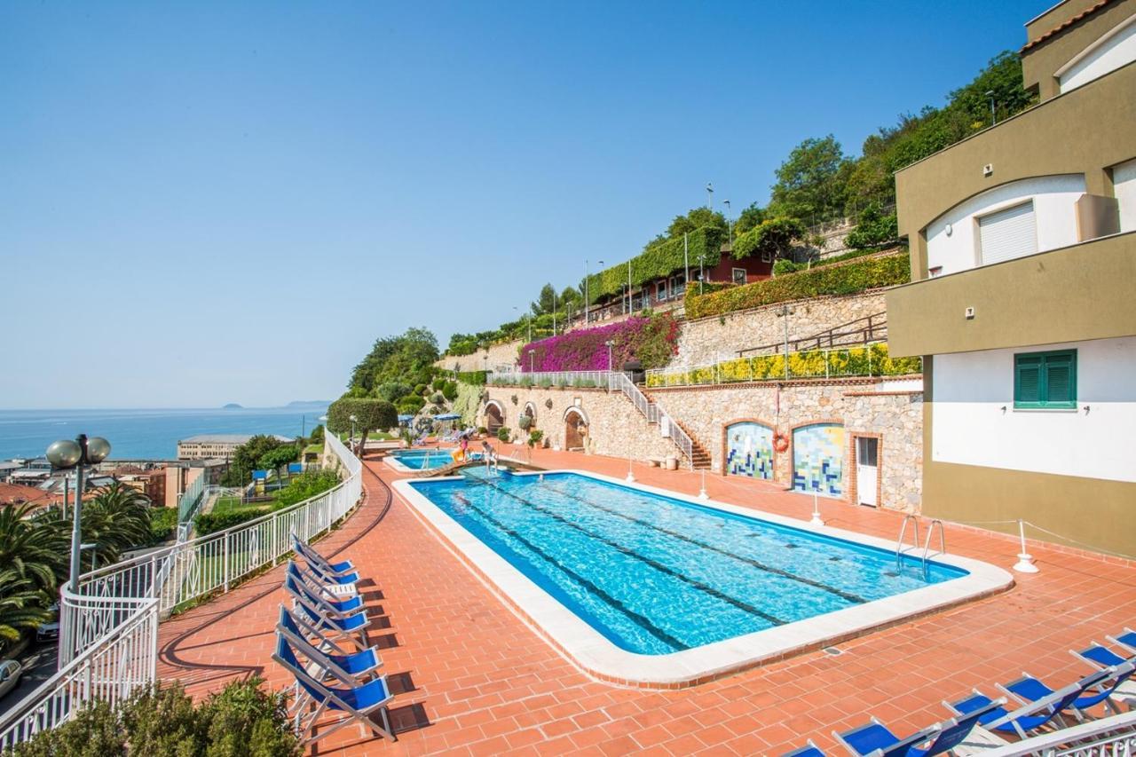 Residence Sant'Anna Pietra Ligure Εξωτερικό φωτογραφία
